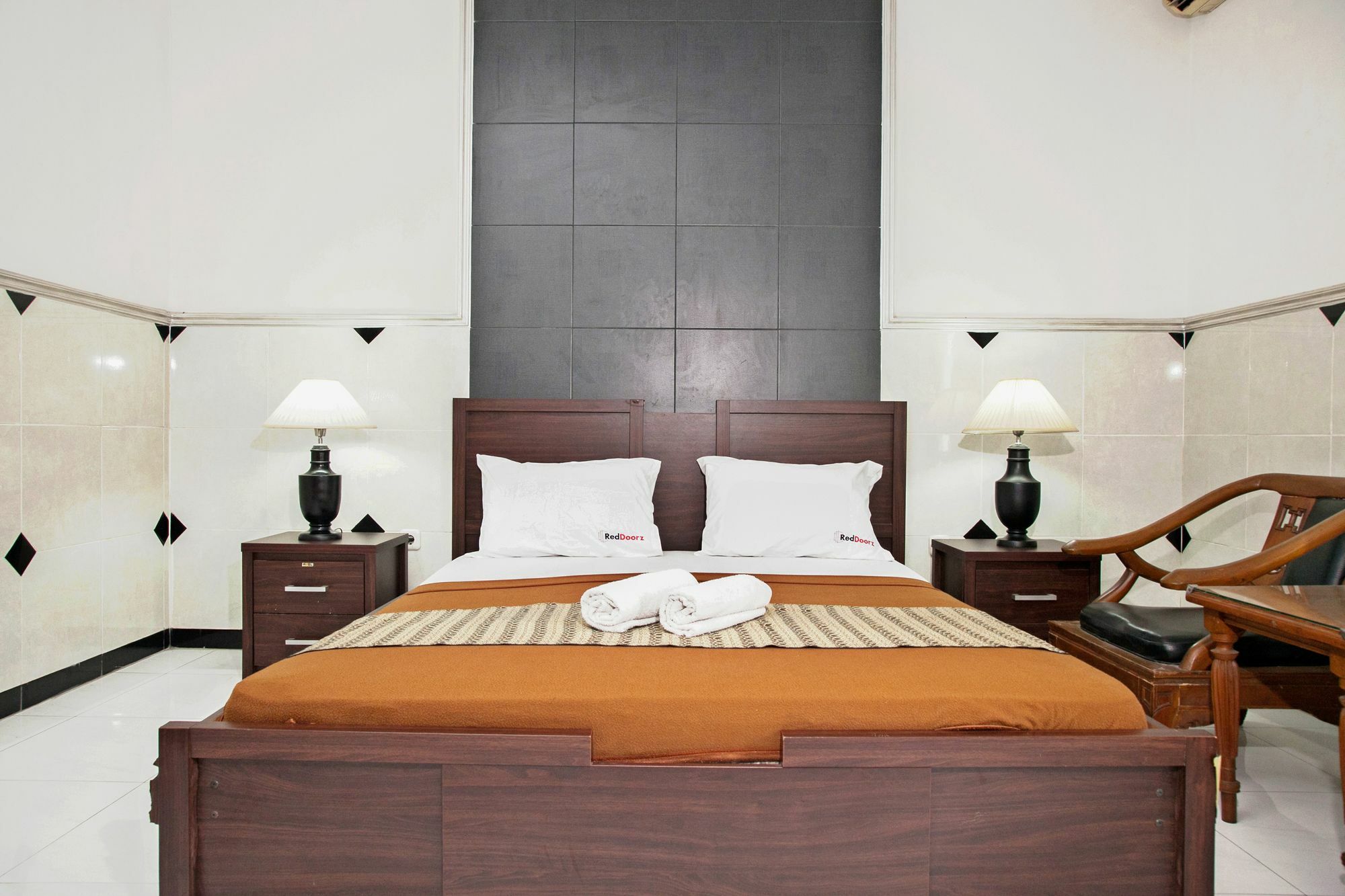Reddoorz Near City Of Tomorrow Mall Surabaya Kültér fotó
